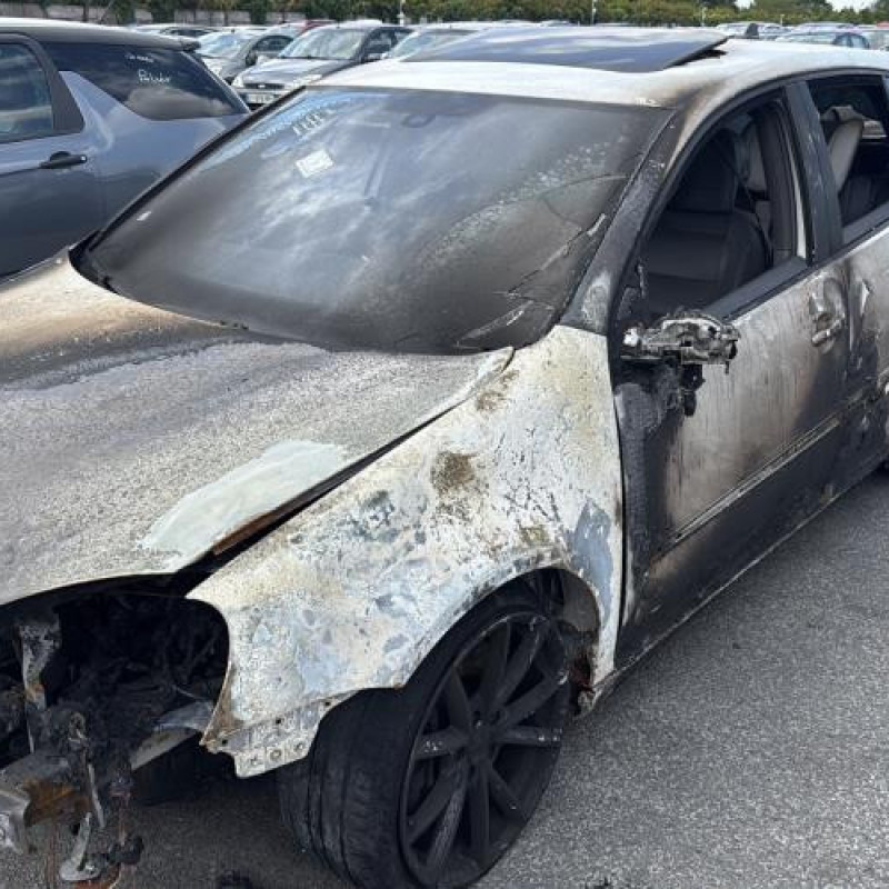 Custode arriere droit (porte) VOLKSWAGEN GOLF 5 Photo n°15