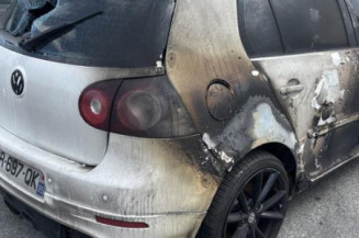 Custode arriere droit (porte) VOLKSWAGEN GOLF 5