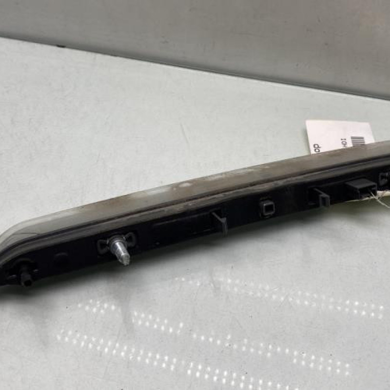 Feu arriere stop central PEUGEOT 308 2 Photo n°2