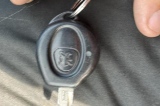 Tambour arriere droit PEUGEOT 206 Photo n°1