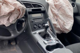 Bas de caisse droit PEUGEOT 3008 1