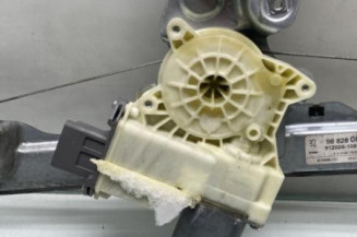 Leve vitre electrique avant gauche PEUGEOT 5008 1