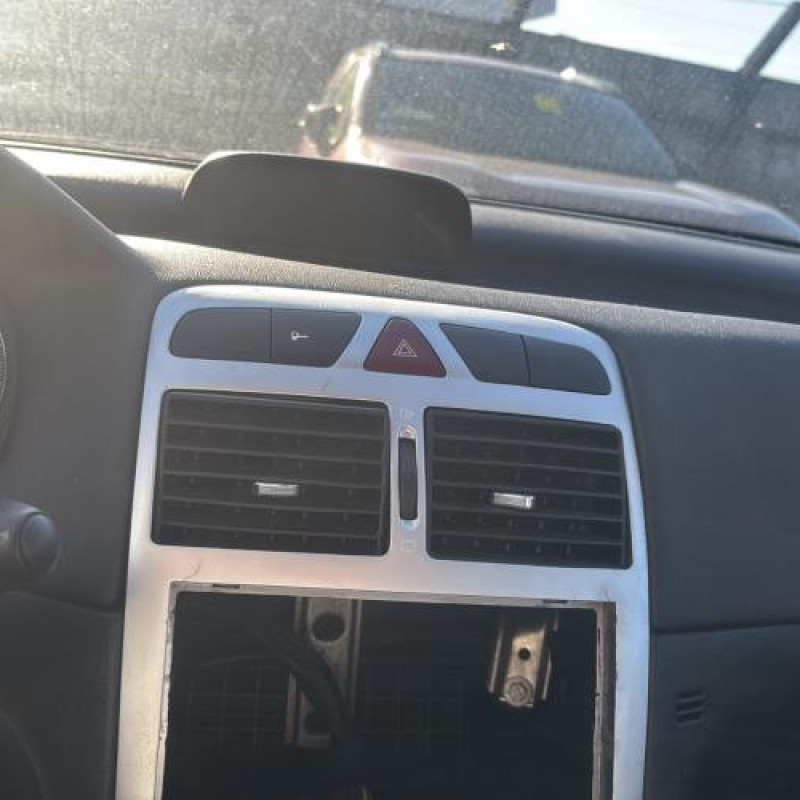 Reservoir essence PEUGEOT 307 Photo n°14