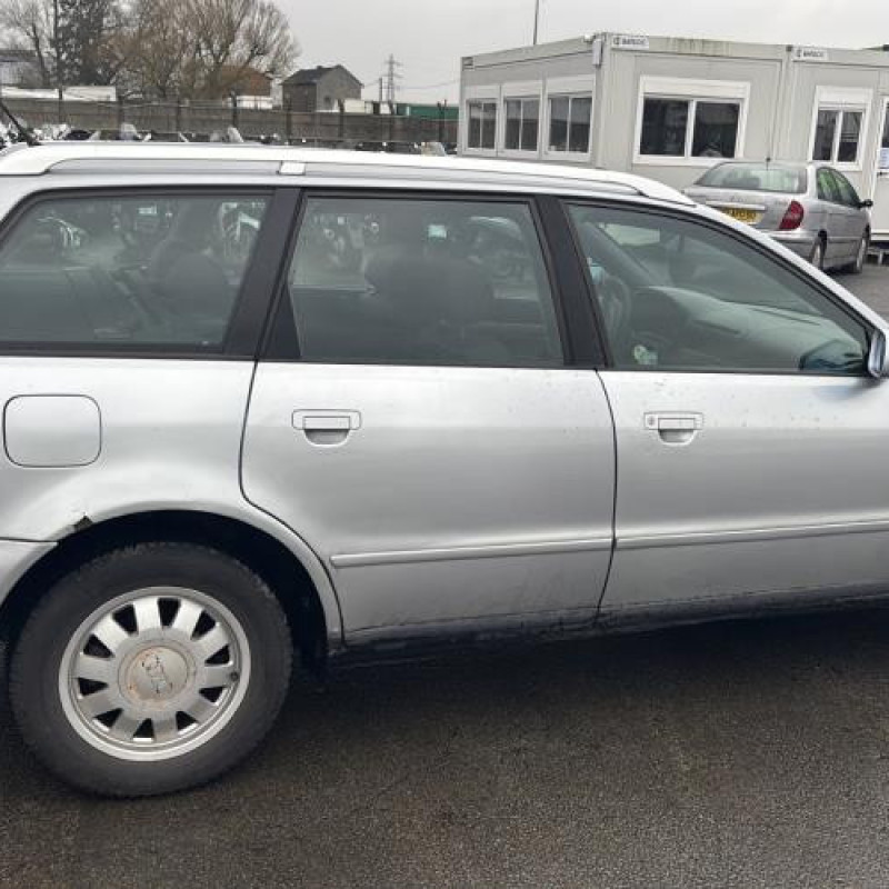 Aile avant droit AUDI A4 1 Photo n°14