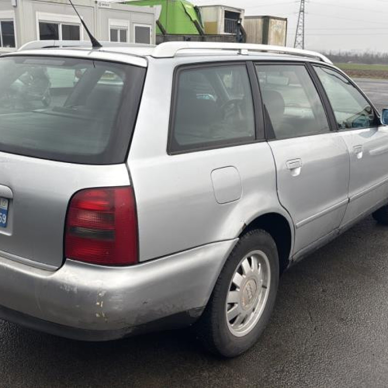 Aile avant gauche AUDI A4 1 Photo n°7