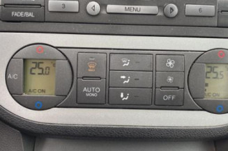 Aile avant droit FORD C-MAX 1