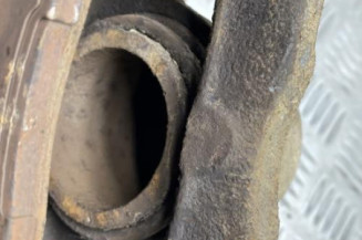 Etrier avant gauche (freinage) TOYOTA RAV4 2