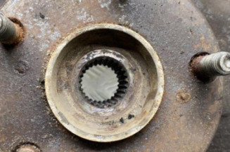 Pivot de moyeu avant gauche TOYOTA RAV4 2