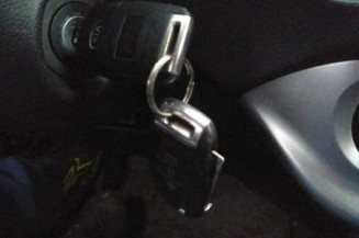 Pivot de moyeu avant gauche KIA RIO 3