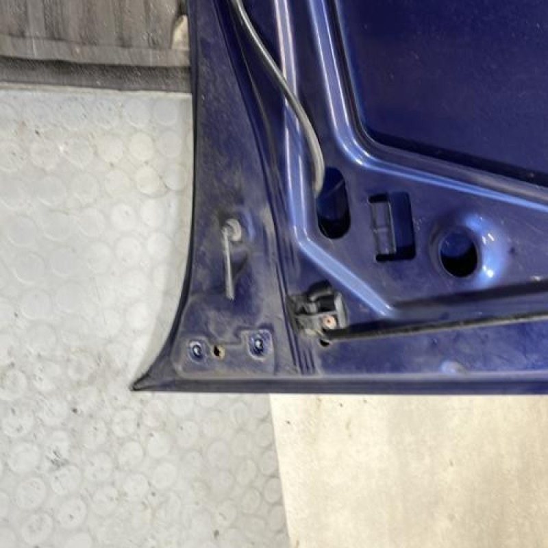 Capot RENAULT CLIO 2 Photo n°8