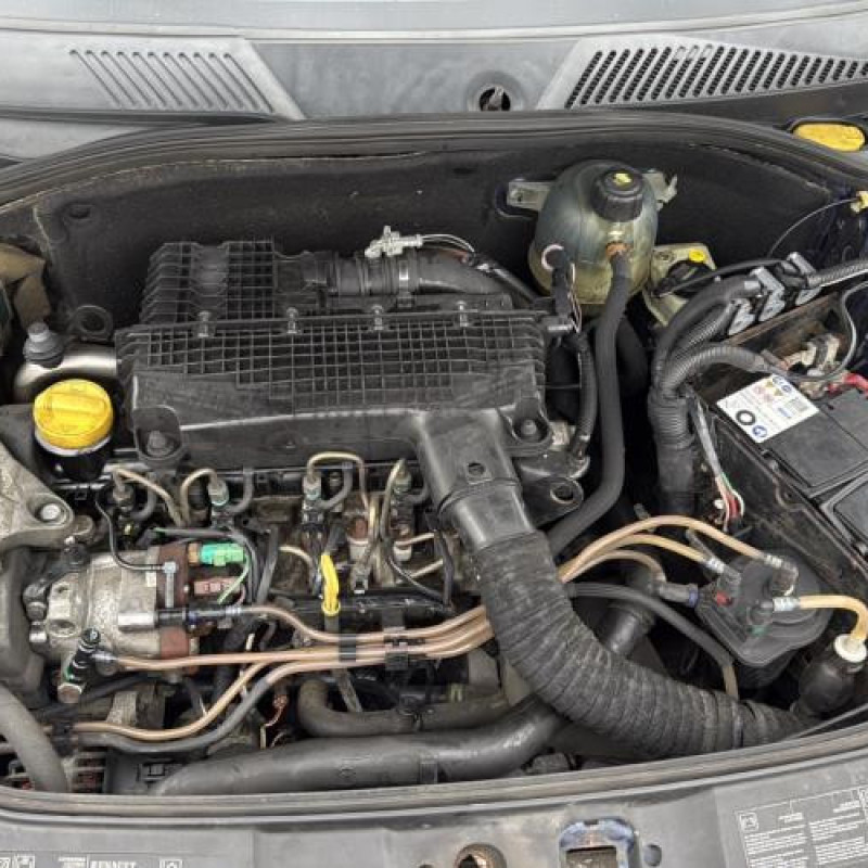 Capot RENAULT CLIO 2 Photo n°18