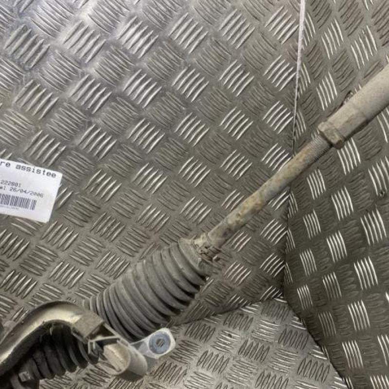 Cremaillere assistee VOLKSWAGEN GOLF 5 Photo n°4