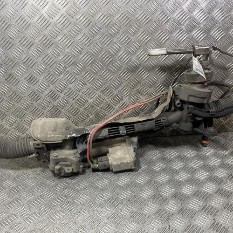 Cremaillere assistee VOLKSWAGEN GOLF 5 Photo n°1