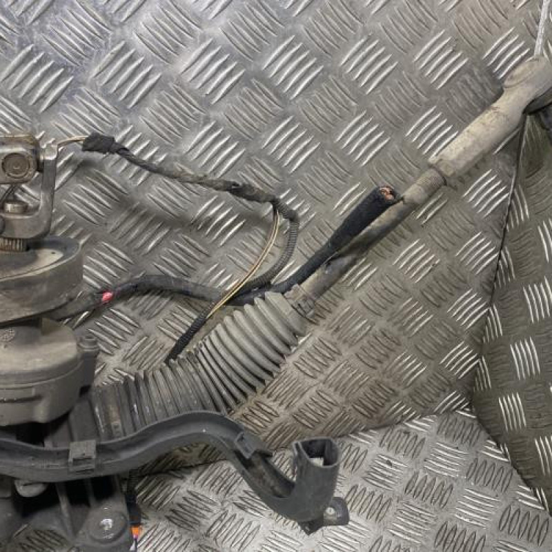 Cremaillere assistee VOLKSWAGEN GOLF 5 Photo n°4