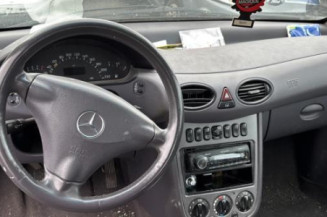 Aile avant droit MERCEDES CLASSE A 168