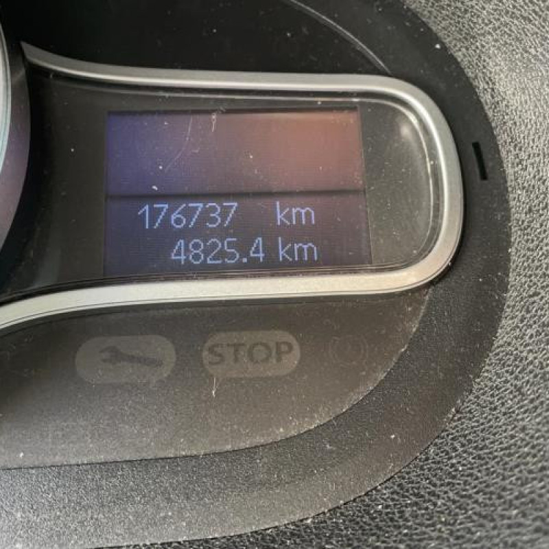 Malle/Hayon arriere RENAULT MEGANE 3 Photo n°6