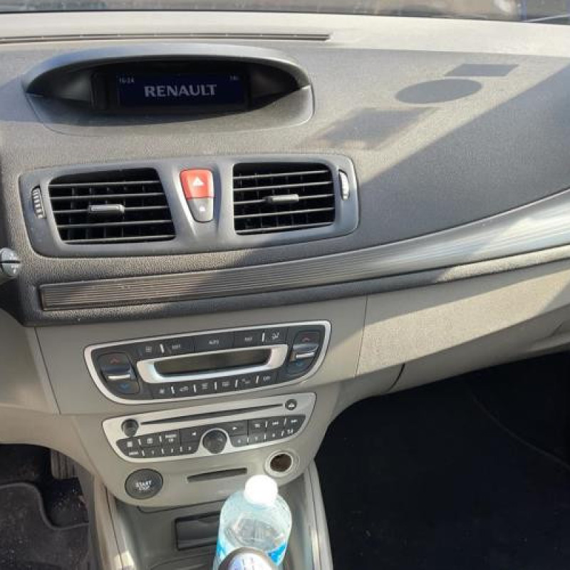 Malle/Hayon arriere RENAULT MEGANE 3 Photo n°12