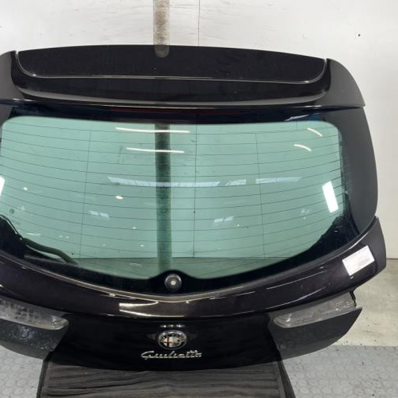 Malle/Hayon arriere ALFA ROMEO GIULIETTA 2 Photo n°1