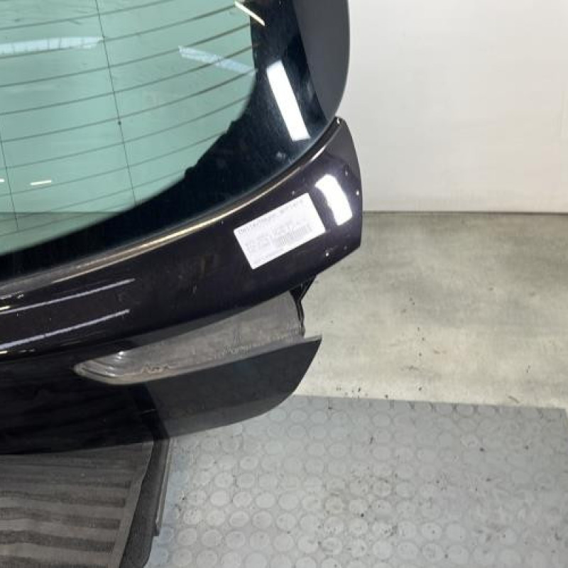 Malle/Hayon arriere ALFA ROMEO GIULIETTA 2 Photo n°4