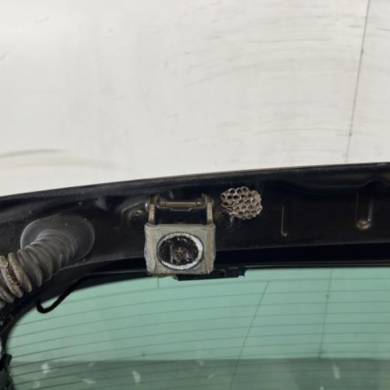 Malle/Hayon arriere ALFA ROMEO GIULIETTA 2 Photo n°6