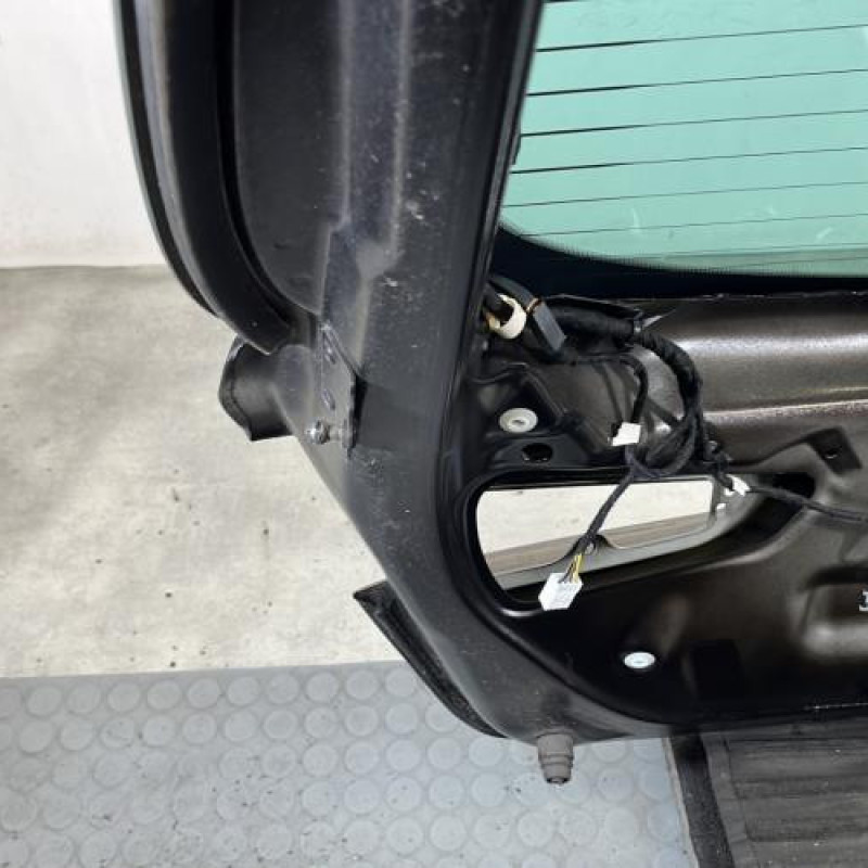 Malle/Hayon arriere ALFA ROMEO GIULIETTA 2 Photo n°9