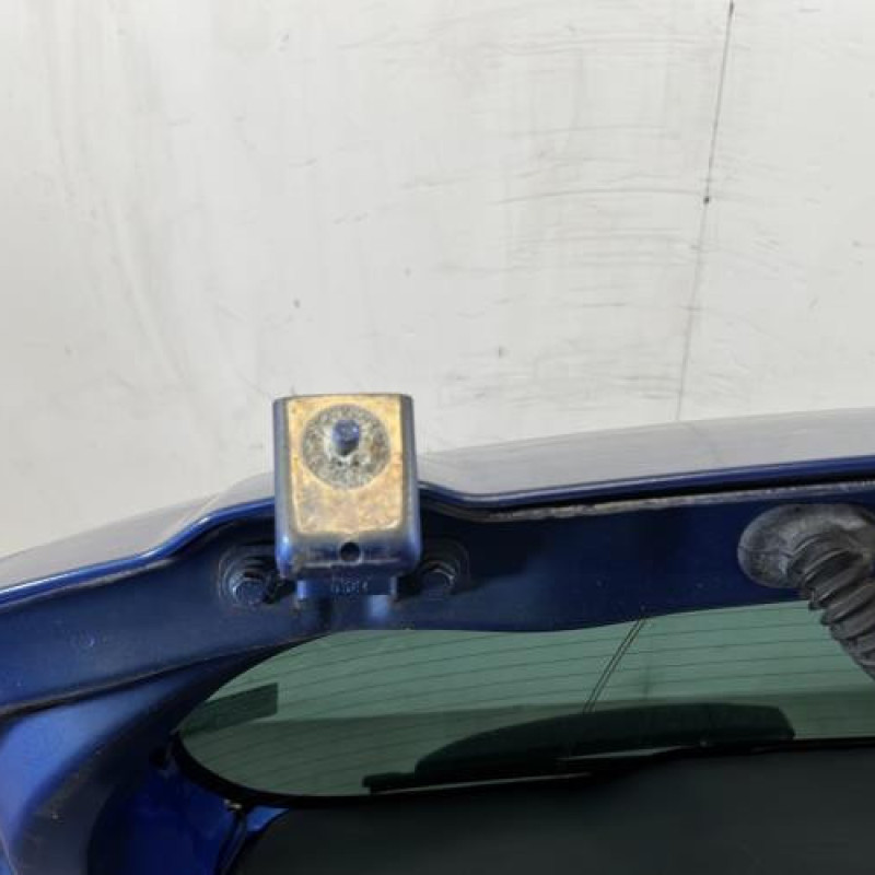 Malle/Hayon arriere RENAULT CLIO 4 Photo n°6