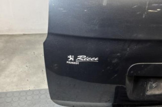 Malle/Hayon arriere PEUGEOT 5008 1