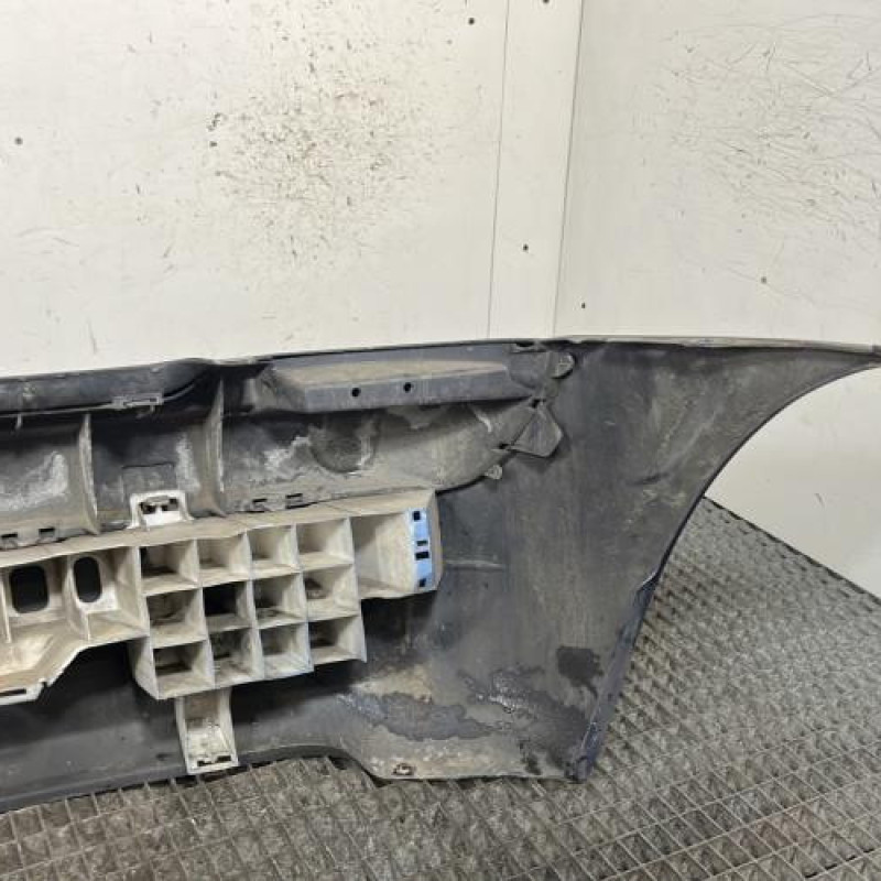 Pare choc arriere RENAULT CLIO 2 Photo n°4