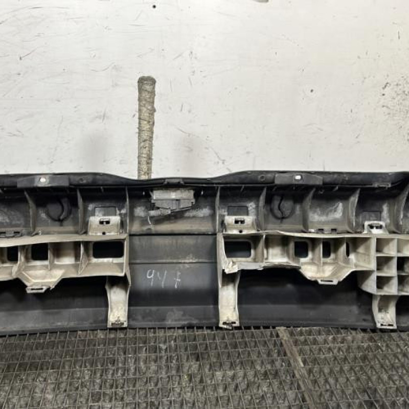 Pare choc arriere RENAULT CLIO 2 Photo n°5