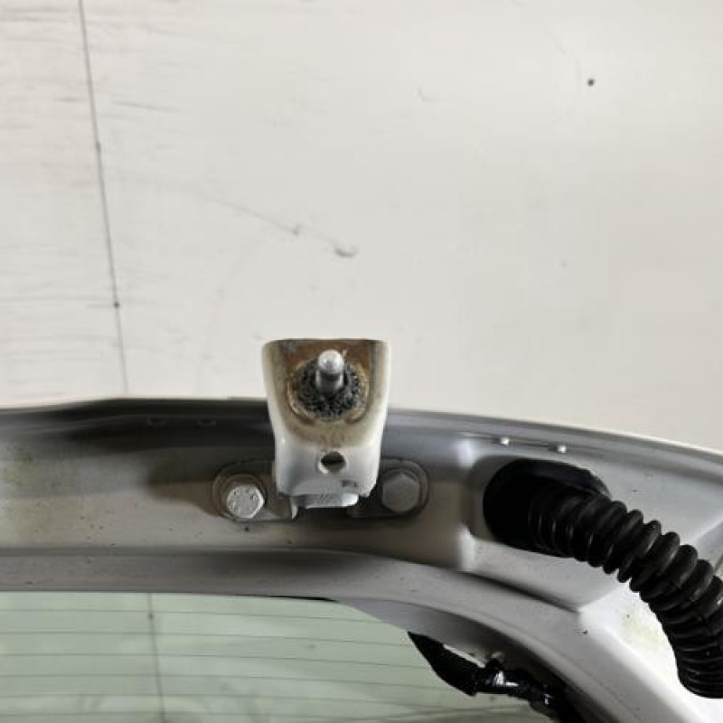 Malle/Hayon arriere PEUGEOT 208 1 Photo n°7