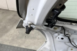 Malle/Hayon arriere PEUGEOT 208 1