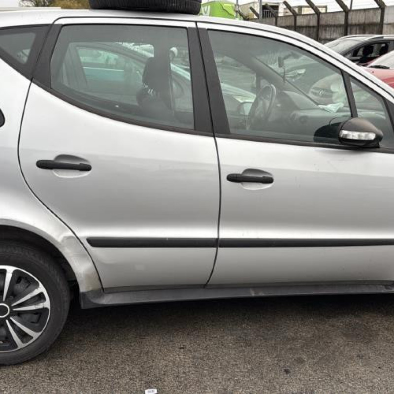 Capot MERCEDES CLASSE A 168 Photo n°13