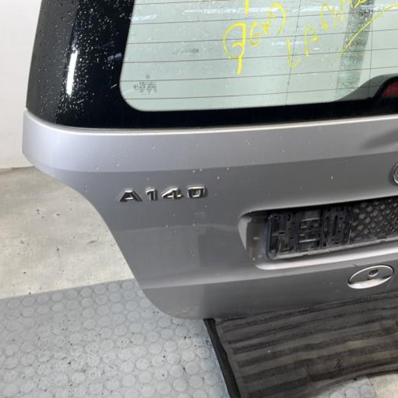 Malle/Hayon arriere MERCEDES CLASSE A 168 Photo n°5