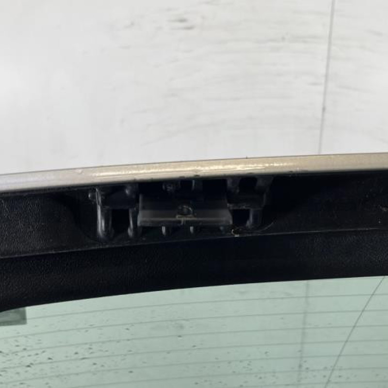 Malle/Hayon arriere MERCEDES CLASSE A 168 Photo n°6