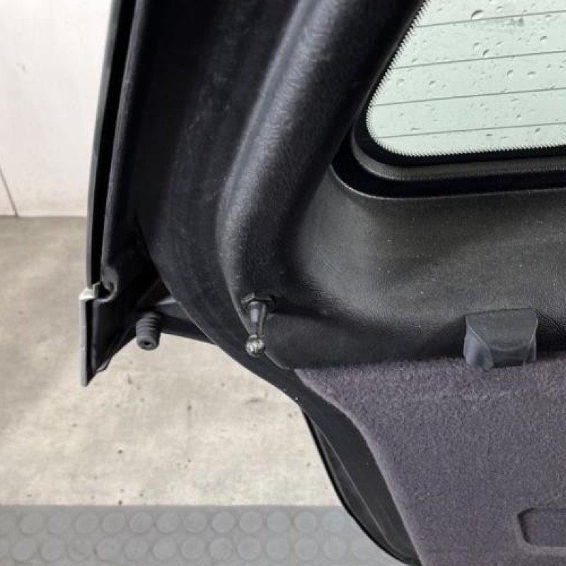 Malle/Hayon arriere MERCEDES CLASSE A 168 Photo n°9