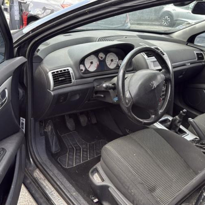 Pare choc arriere PEUGEOT 407 Photo n°16