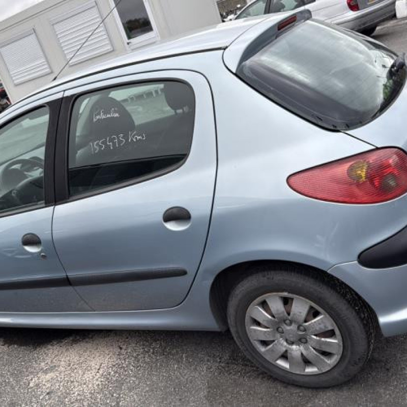 Pare choc arriere PEUGEOT 206 Photo n°13