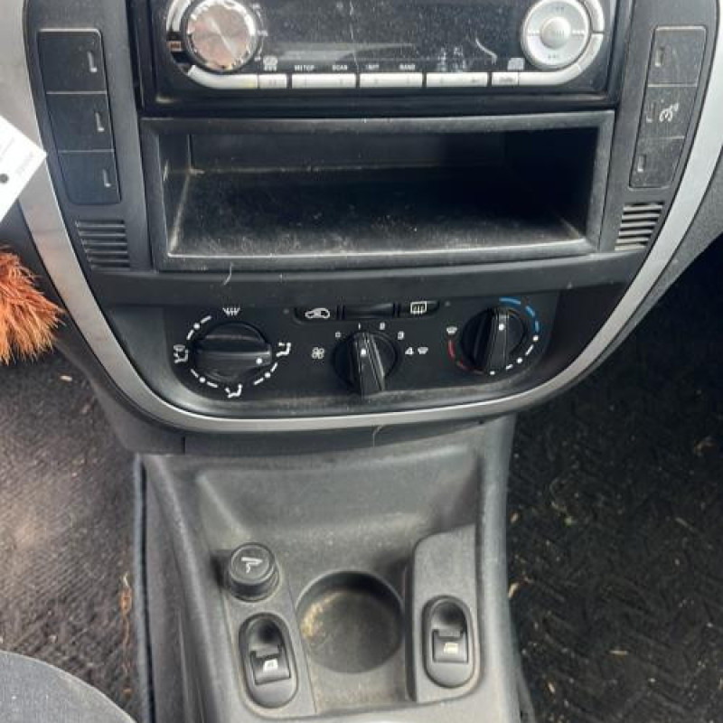 Pare choc arriere CITROEN C3 1 Photo n°9