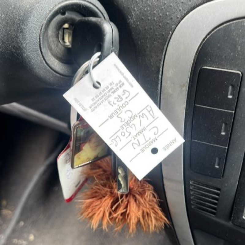 Pare choc arriere CITROEN C3 1 Photo n°11