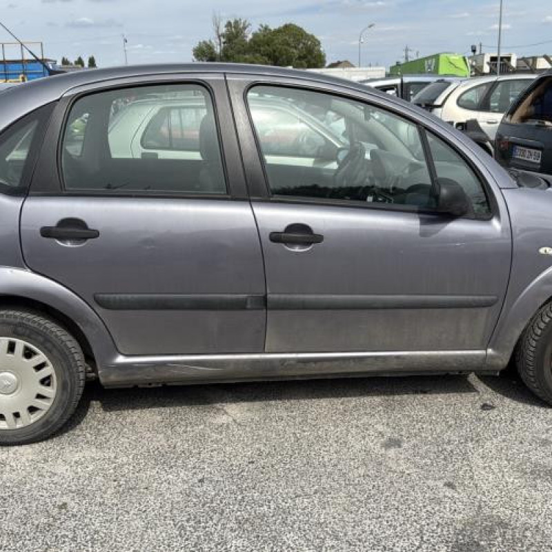 Pare choc arriere CITROEN C3 1 Photo n°18