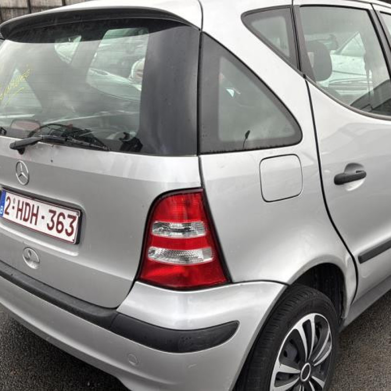 Pare choc arriere MERCEDES CLASSE A 168 Photo n°9