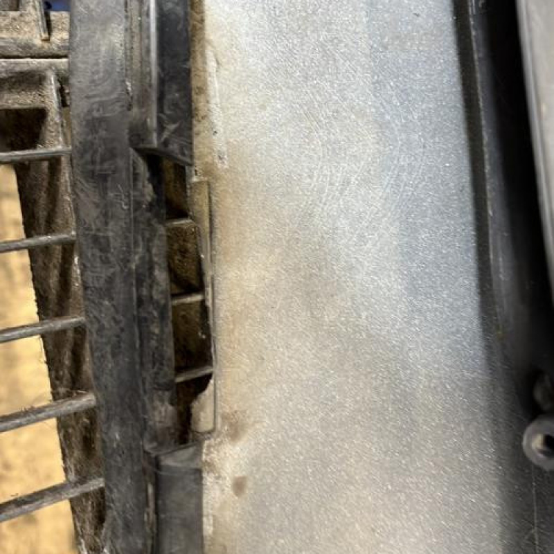 Pare choc avant CITROEN C3 2 Photo n°8