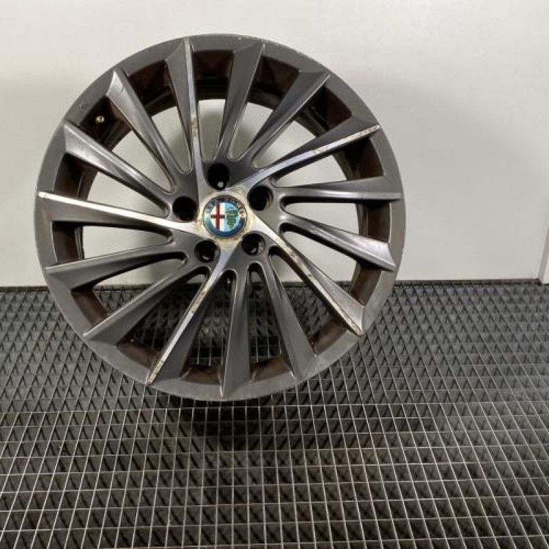 Jante ALFA ROMEO GIULIETTA 2 Photo n°1