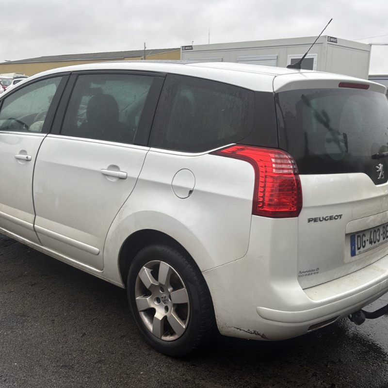 PEUGEOT 5008 1 PHASE 2 1.6 HDI - 8V TURBO Photo n°4