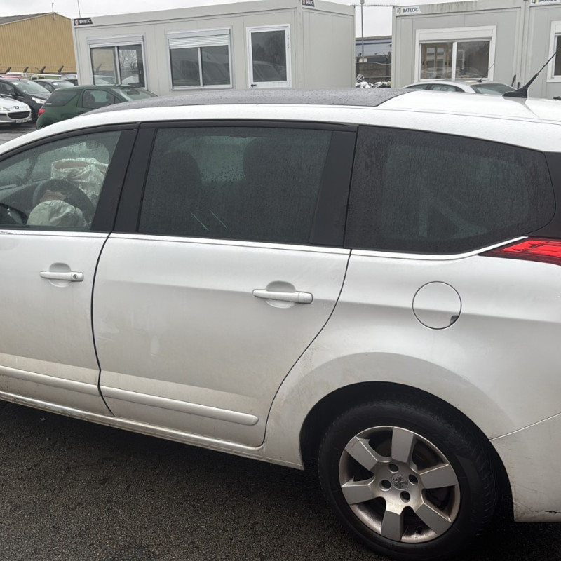 PEUGEOT 5008 1 PHASE 2 1.6 HDI - 8V TURBO Photo n°6