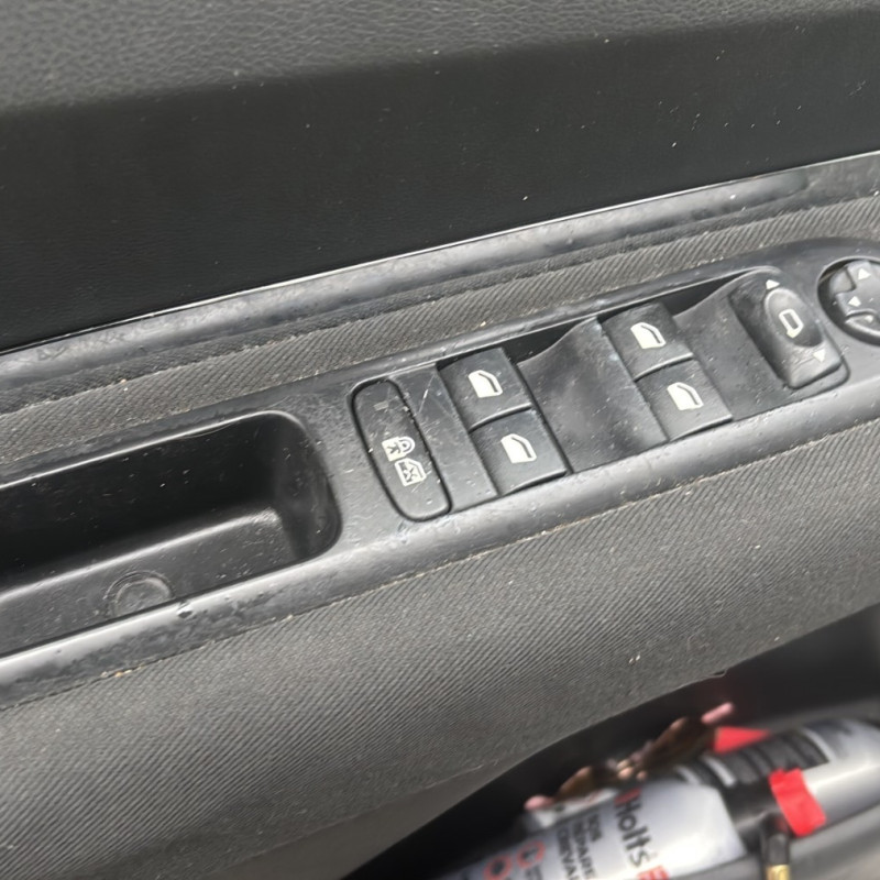 PEUGEOT 5008 1 PHASE 2 1.6 HDI - 8V TURBO Photo n°10