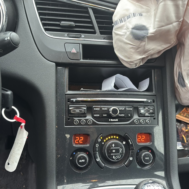 PEUGEOT 5008 1 PHASE 2 1.6 HDI - 8V TURBO Photo n°17