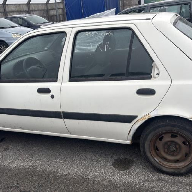 Porte avant gauche FORD FIESTA 4 Photo n°11