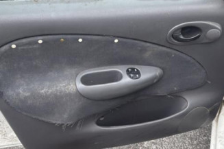 Porte avant gauche FORD FIESTA 4