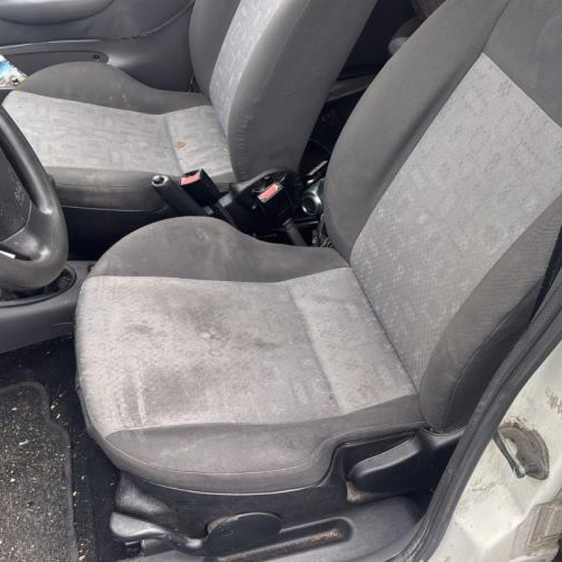 Porte avant gauche FORD FIESTA 4 Photo n°17